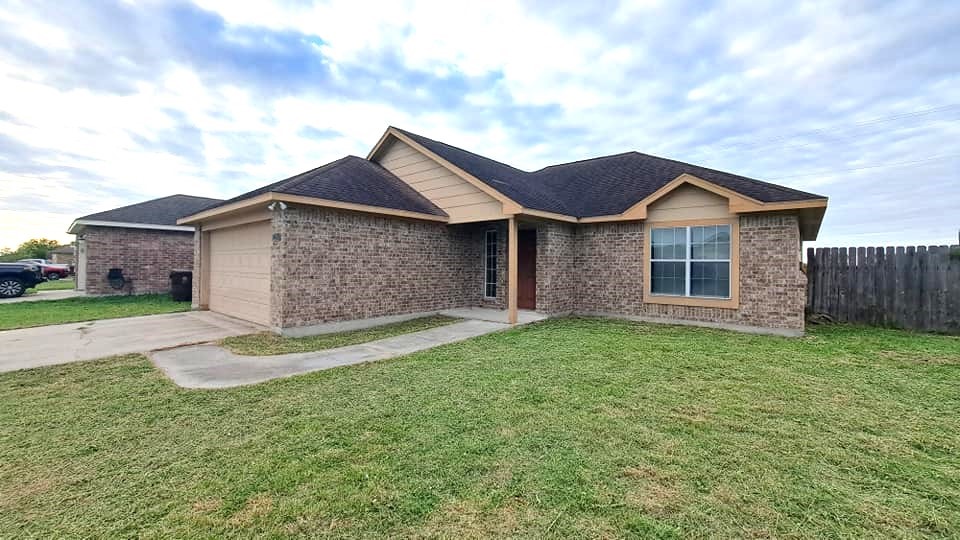 2104 Margaret Lane Kingsville TX 78363