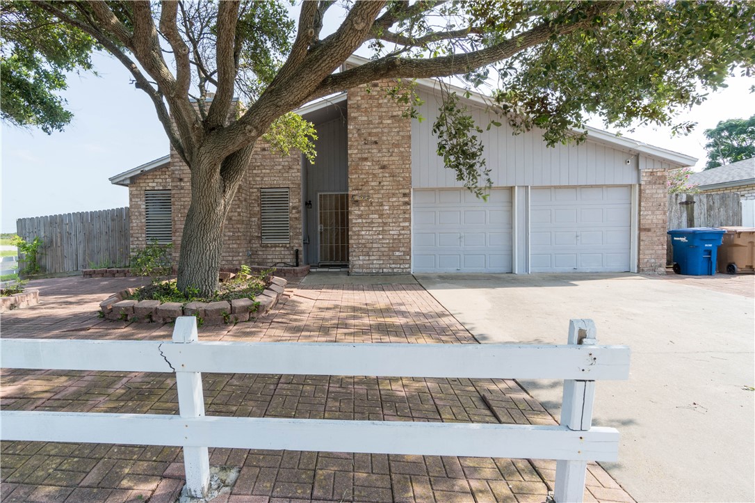 801 Saint Columban Place Corpus Christi TX 78418