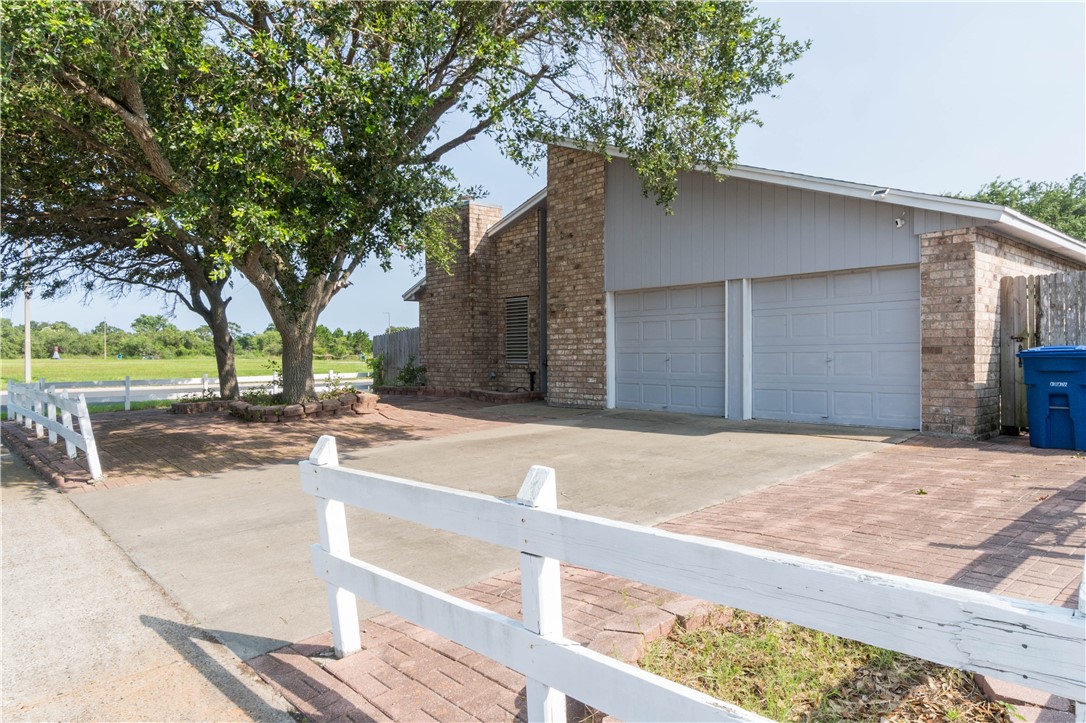 801 Saint Columban Place Corpus Christi TX 78418