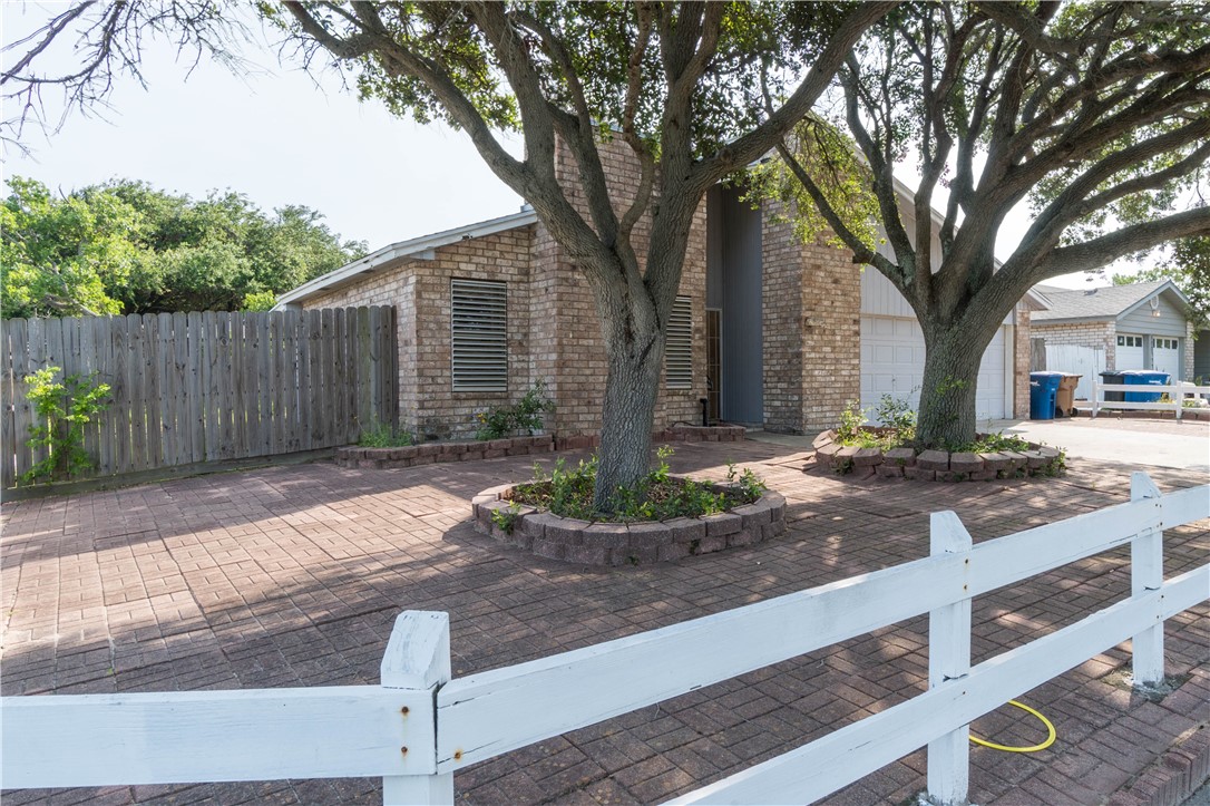 801 Saint Columban Place Corpus Christi TX 78418