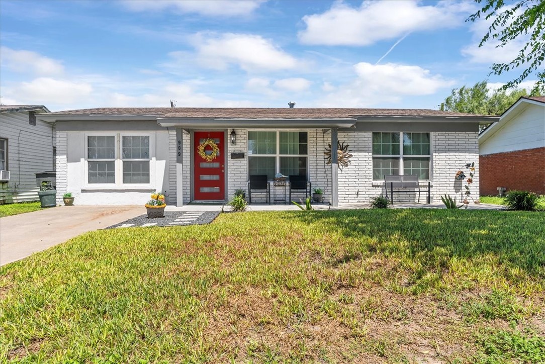 909 Loma Street Alice TX 78332
