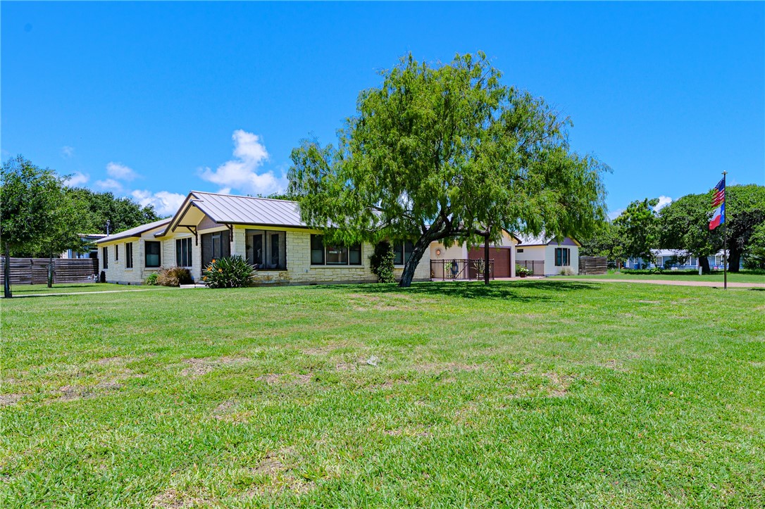 1622 Cherry Street Rockport TX 78382