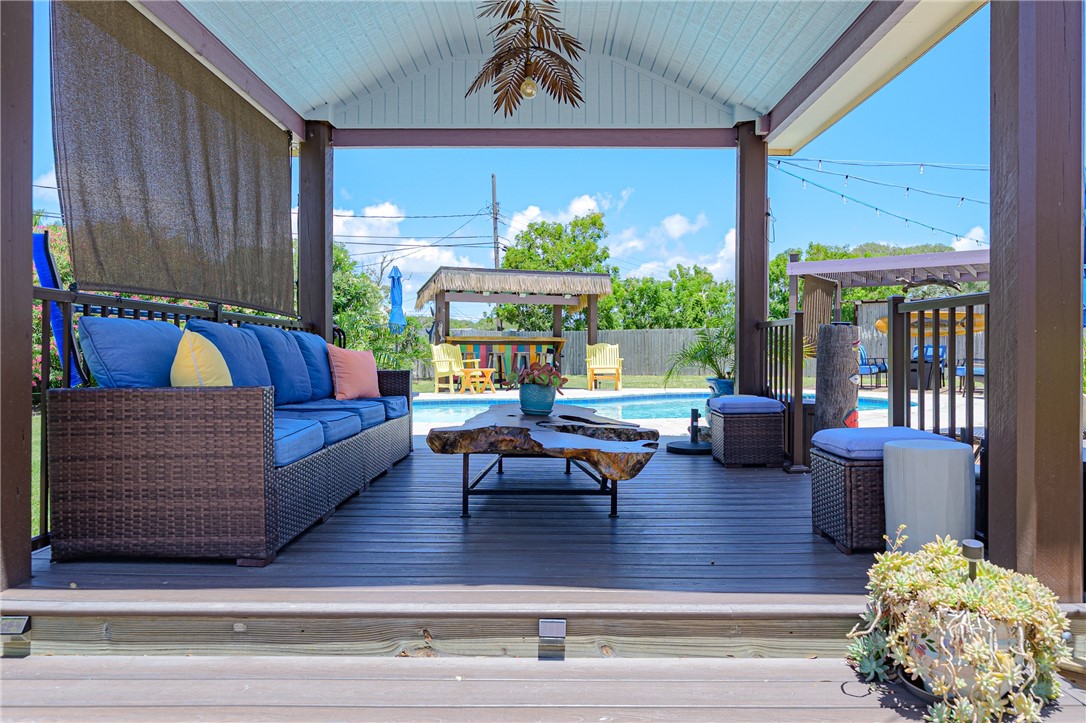 1622 Cherry Street Rockport TX 78382