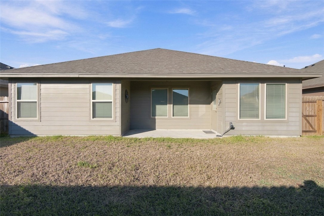 7729 Bullrider Drive Corpus Christi TX 78414