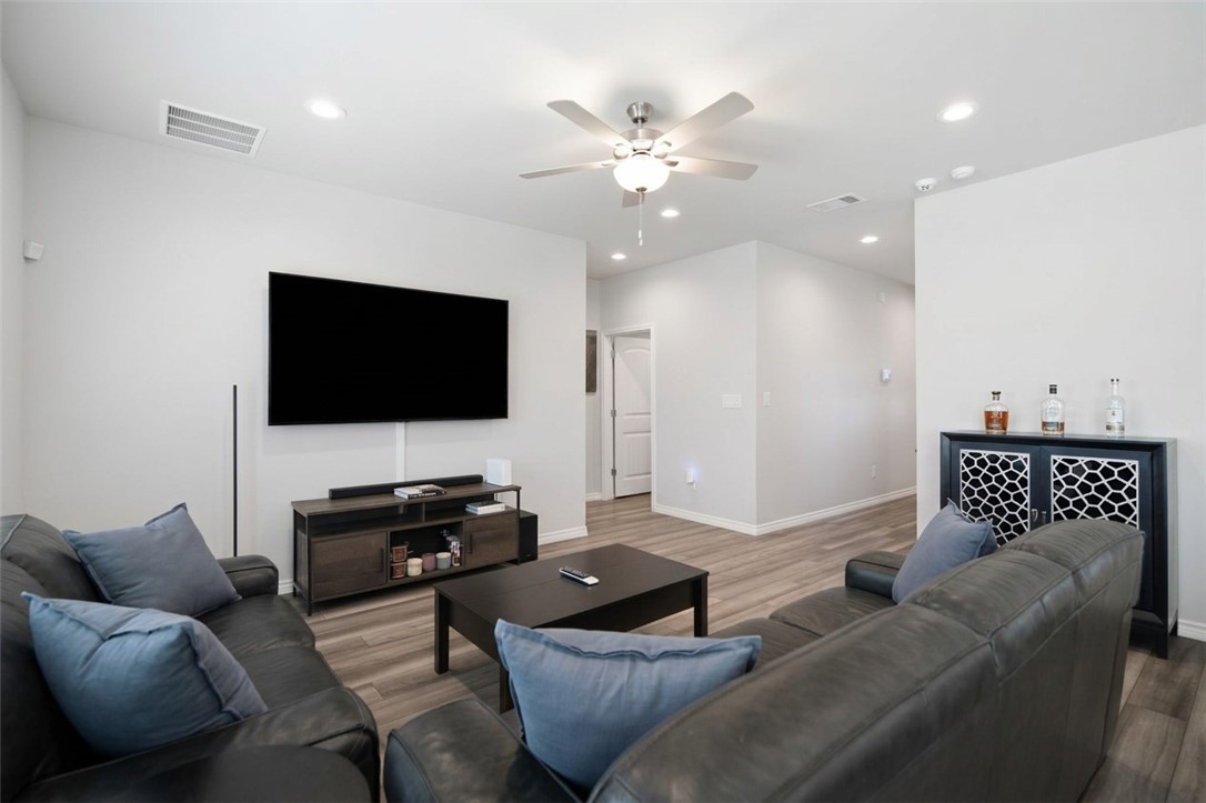7729 Bullrider Drive Corpus Christi TX 78414