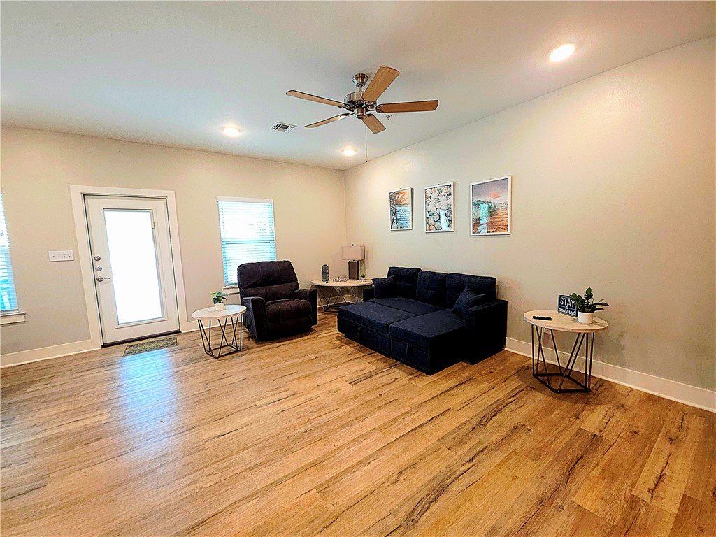 121 Oasis Circle Rockport TX 78382