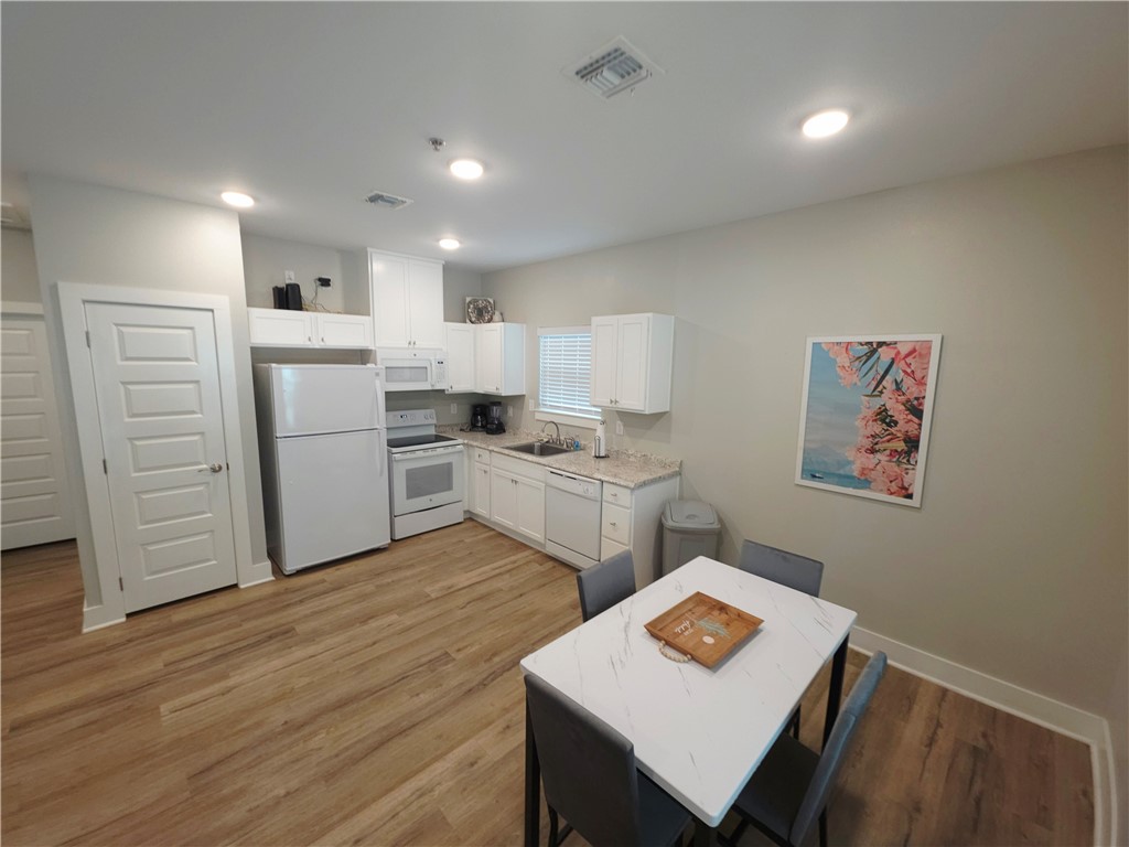 121 Oasis Circle Rockport TX 78382