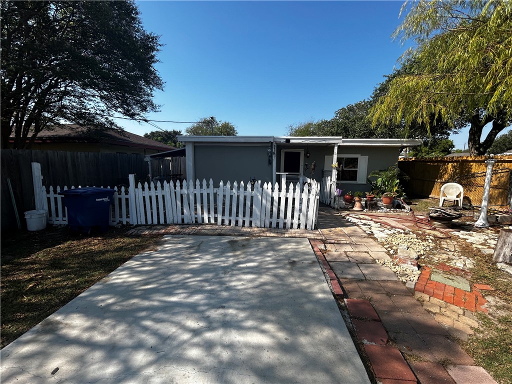 421 Scotland Drive Corpus Christi TX 78418