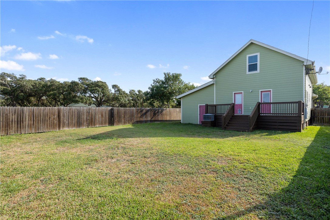 1403 S Young Street Rockport TX 78382
