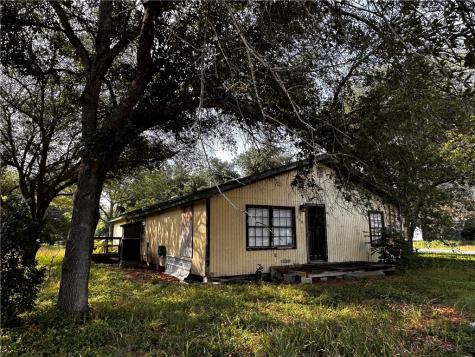 700 N Frio Street Mathis TX 78368