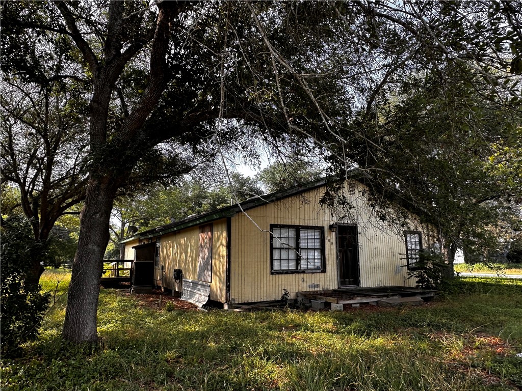 700 N Frio Street Mathis TX 78368