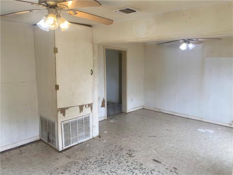 321 Voekel Avenue Orange Grove TX 78372