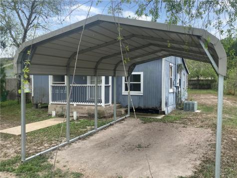 321 Voekel Avenue Orange Grove TX 78372