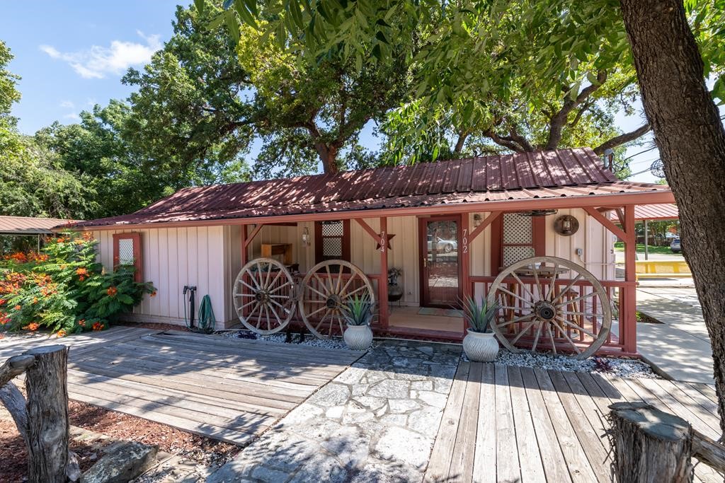 702 14th Street Bandera TX 78003