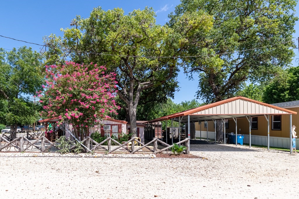 702 14th Street Bandera TX 78003
