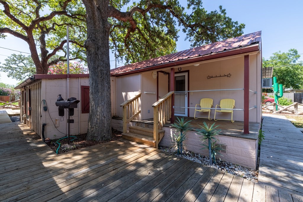 702 14th Street Bandera TX 78003
