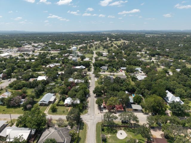 702 14th Street Bandera TX 78003