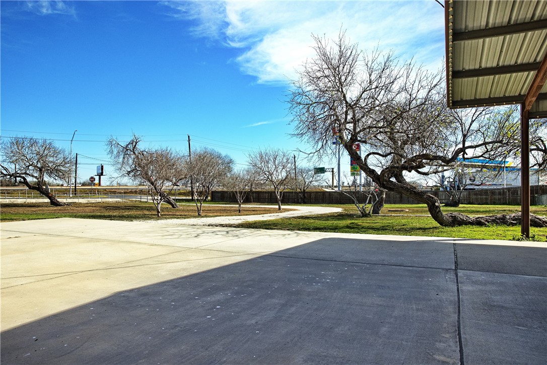 9443 Up River Corpus Christi TX 78410