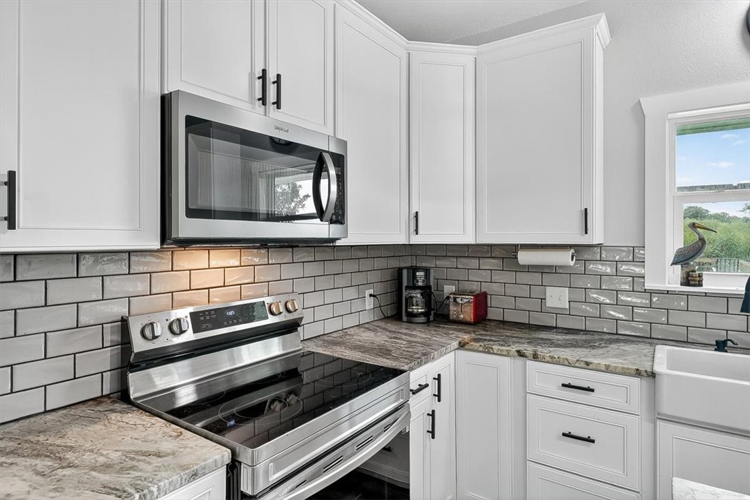 478 Saint Charles W Rockport TX 78382