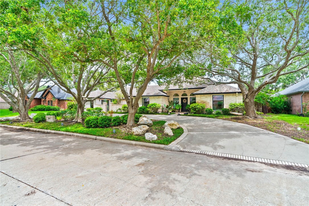 2805 Bretshire Drive Corpus Christi TX 78414