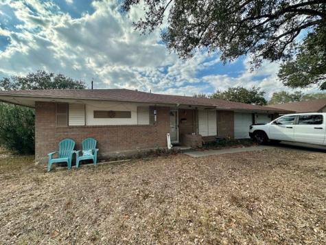 725 S 19th Street Kingsville TX 78363