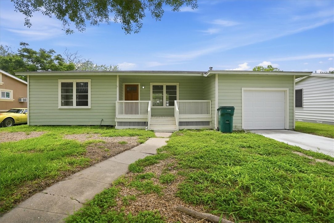 1049 Deforrest Street Corpus Christi TX 78404