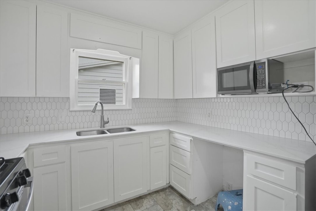1049 Deforrest Street Corpus Christi TX 78404