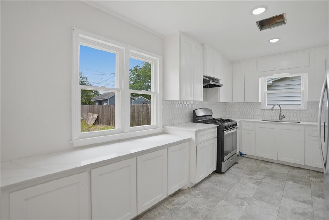 1049 Deforrest Street Corpus Christi TX 78404