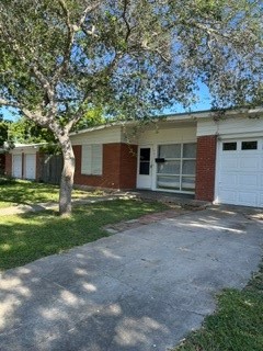 5805 Shamrock Drive Corpus Christi TX 78412