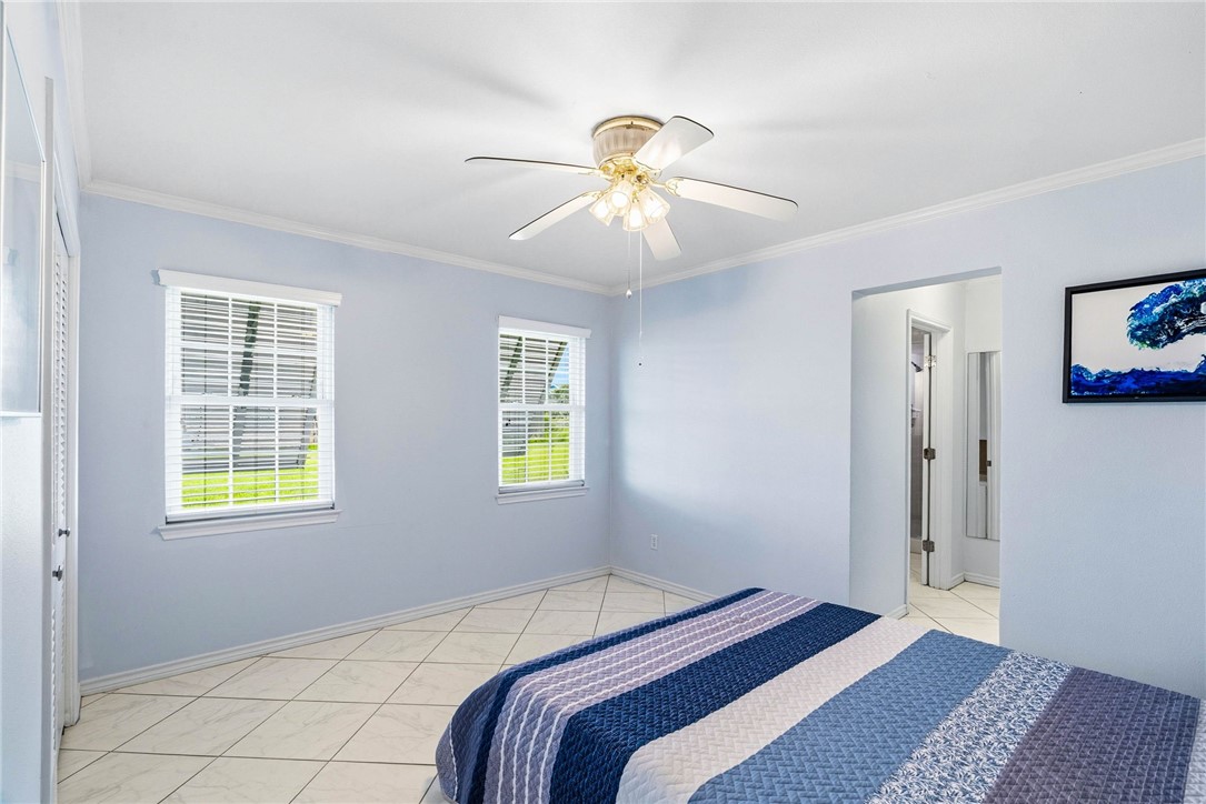 1701 Bayshores Rockport TX 78382