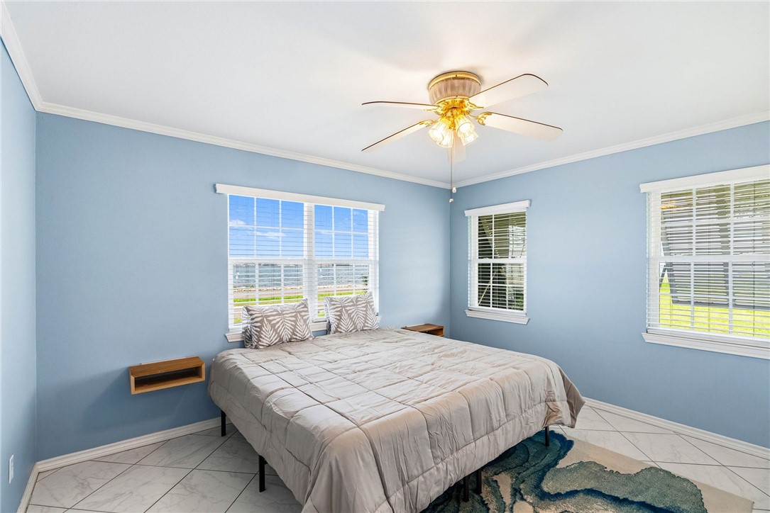1701 Bayshores Rockport TX 78382