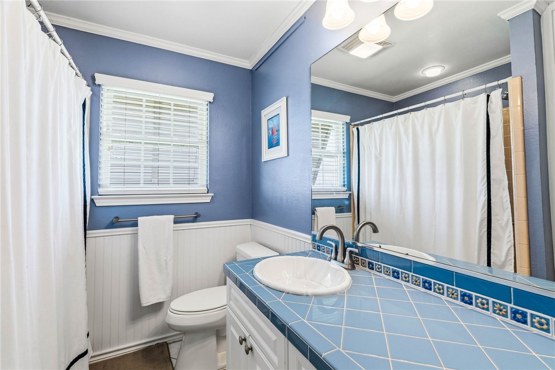 1701 Bayshores Rockport TX 78382