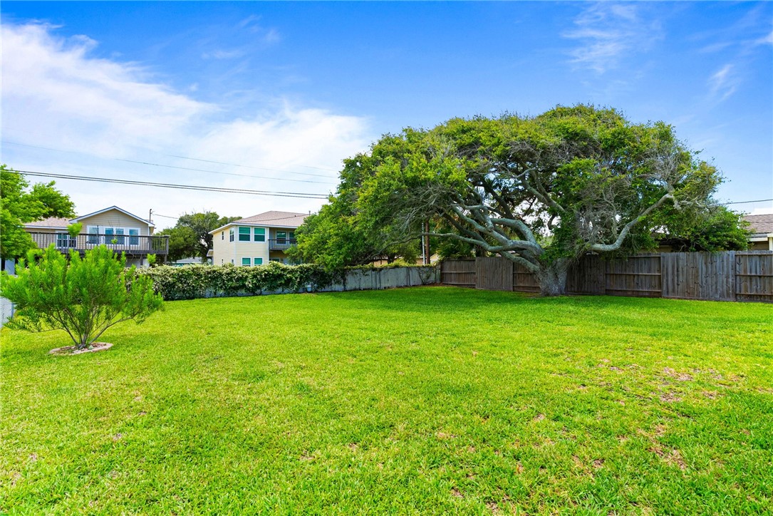 1701 Bayshores Rockport TX 78382