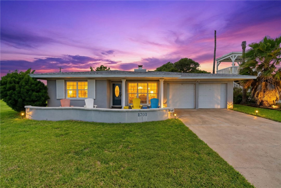 1701 Bayshores Rockport TX 78382