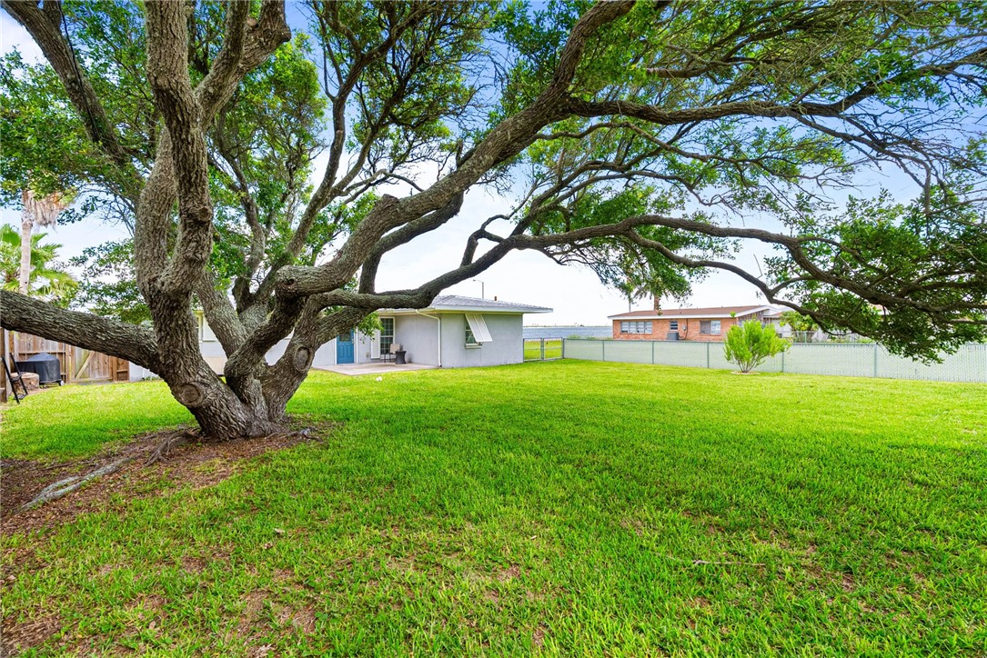 1701 Bayshores Rockport TX 78382