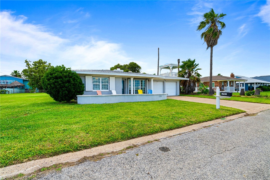 1701 Bayshores Rockport TX 78382
