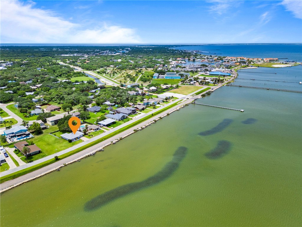 1701 Bayshores Rockport TX 78382