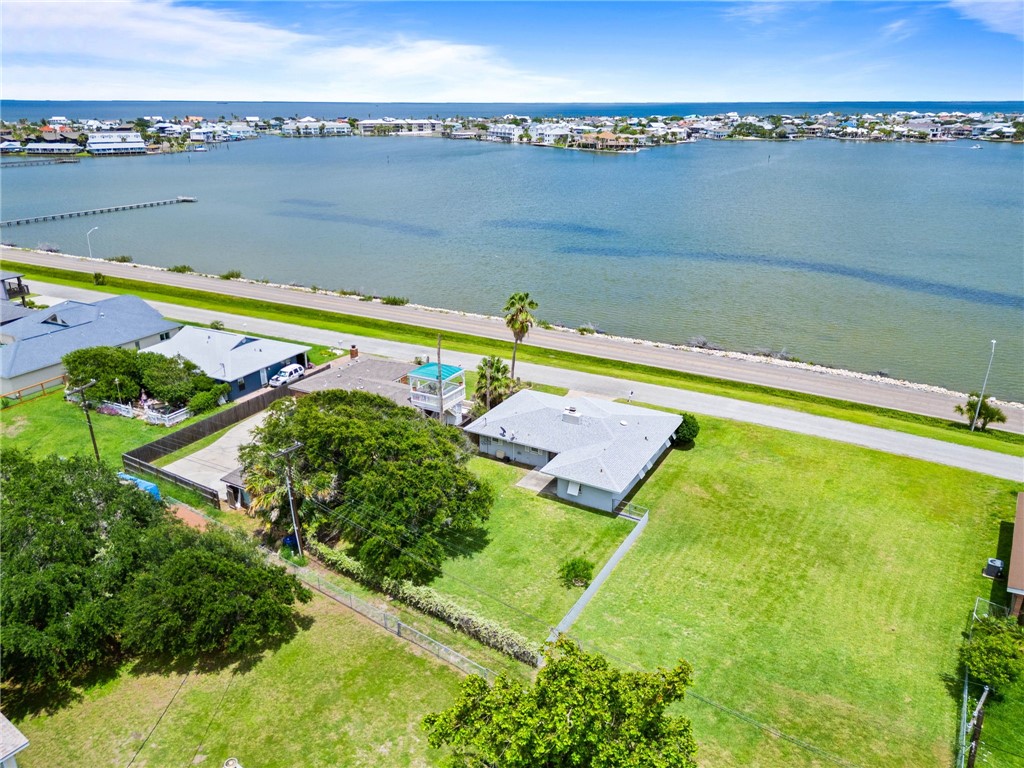 1701 Bayshores Rockport TX 78382