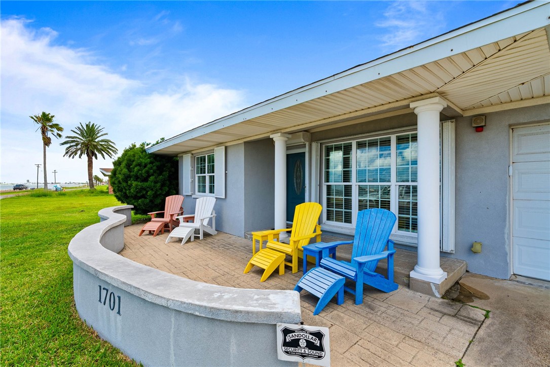 1701 Bayshores Rockport TX 78382