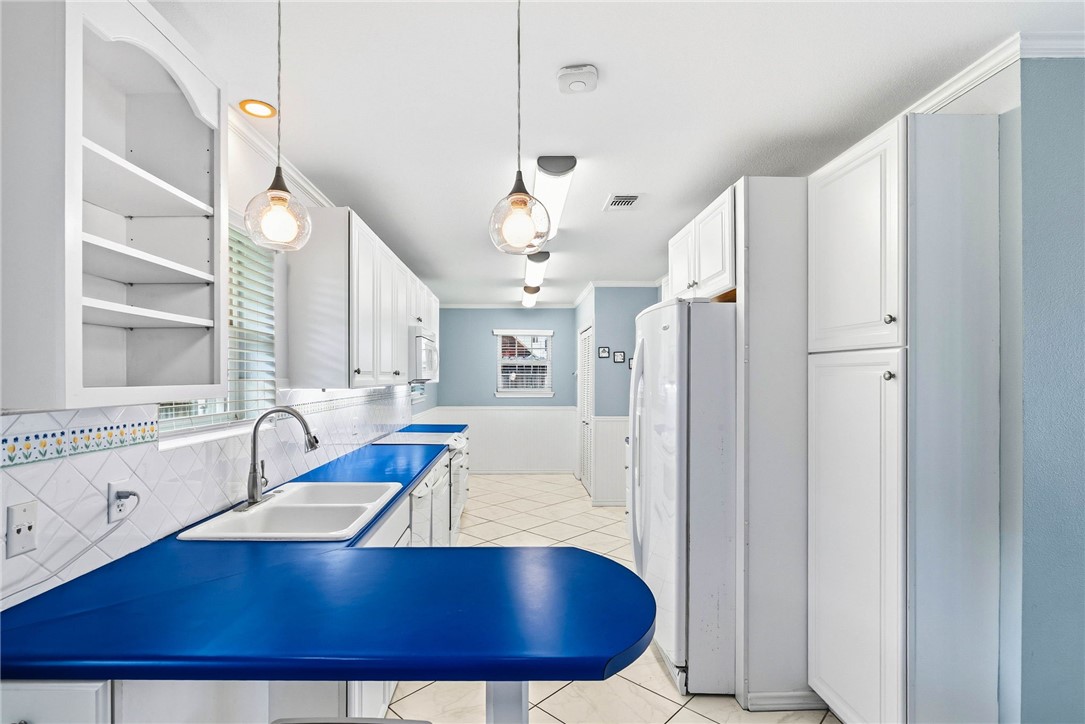 1701 Bayshores Rockport TX 78382