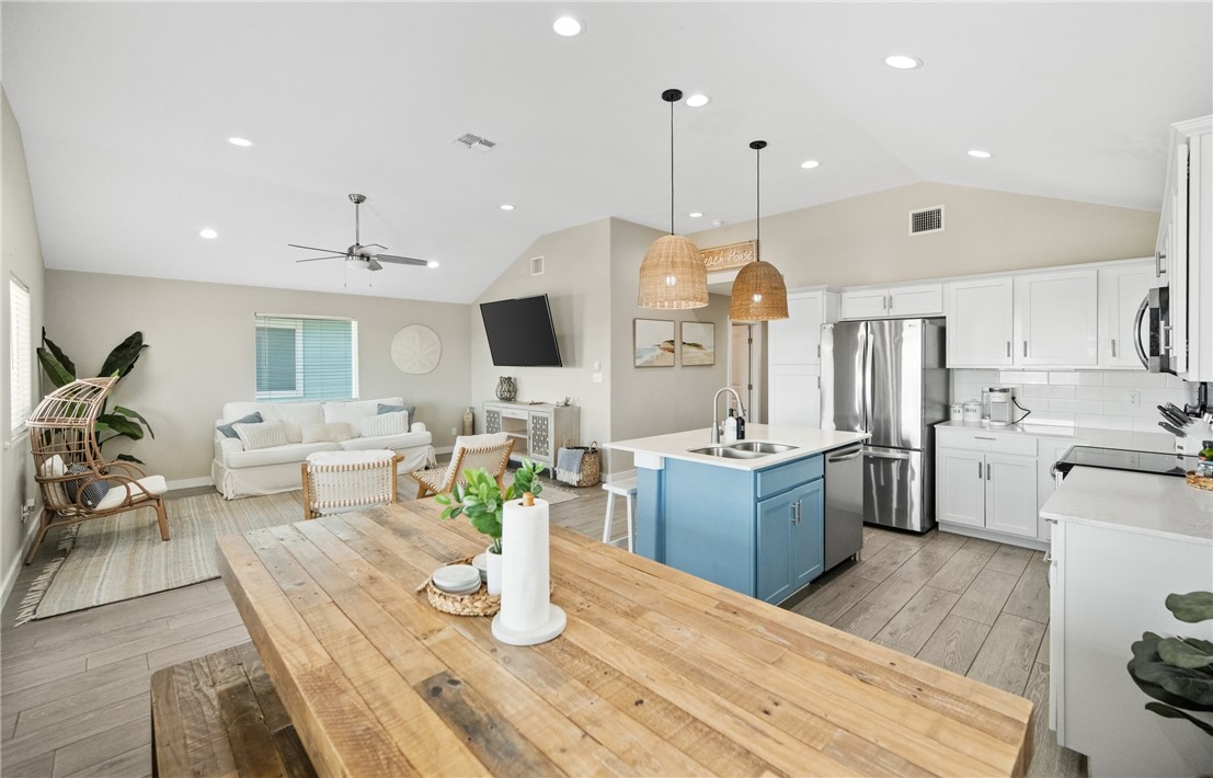 180 Paradise Pointe Drive Port Aransas TX 78373