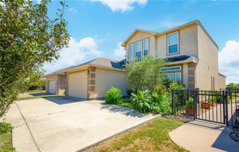 6025 Garden Court Corpus Christi TX 78414