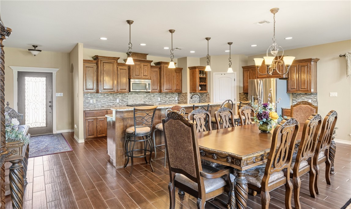 6025 Garden Court Corpus Christi TX 78414