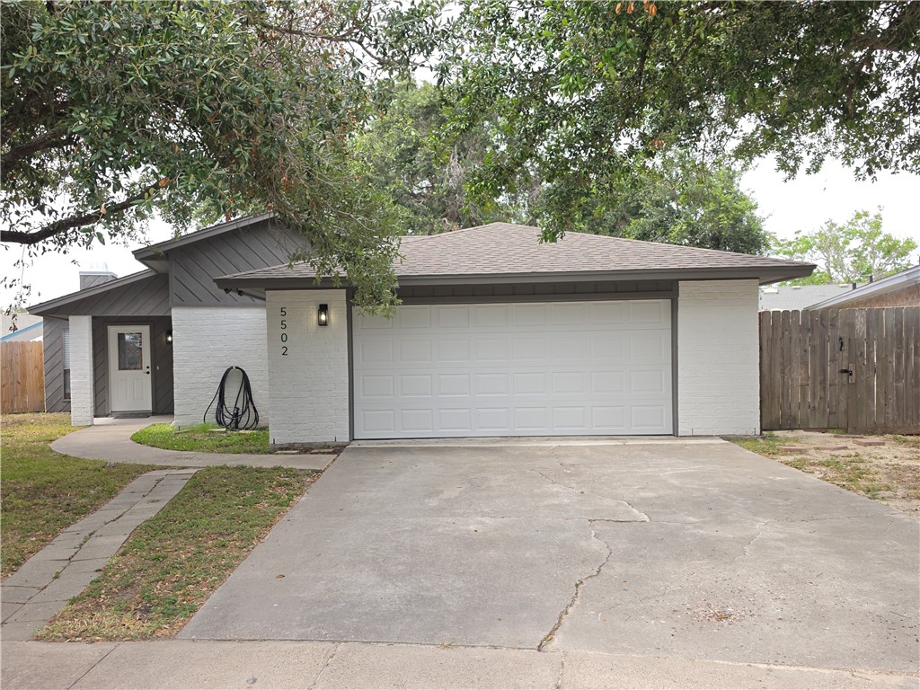 5502 Crossgate Dr N Corpus Christi TX 78413