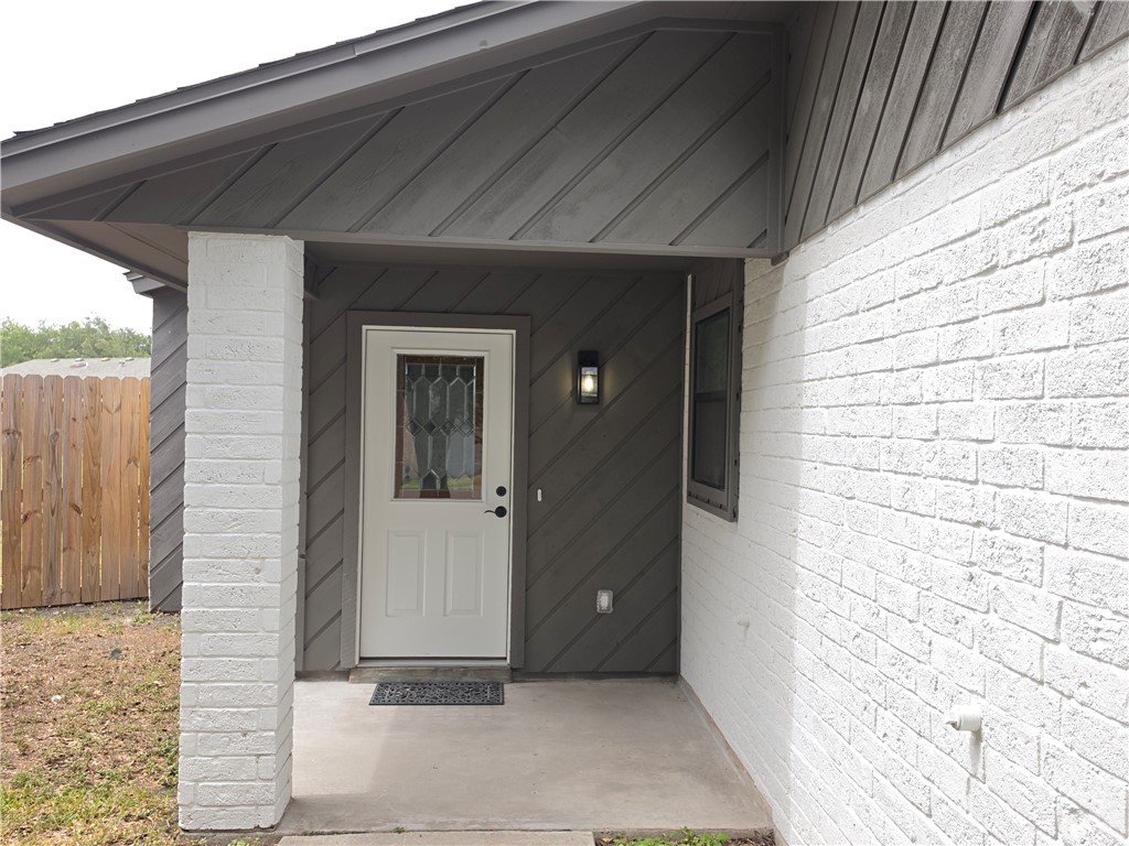 5502 Crossgate Dr N Corpus Christi TX 78413