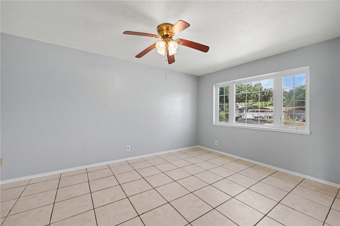 214 Hialeah Drive Corpus Christi TX 78418