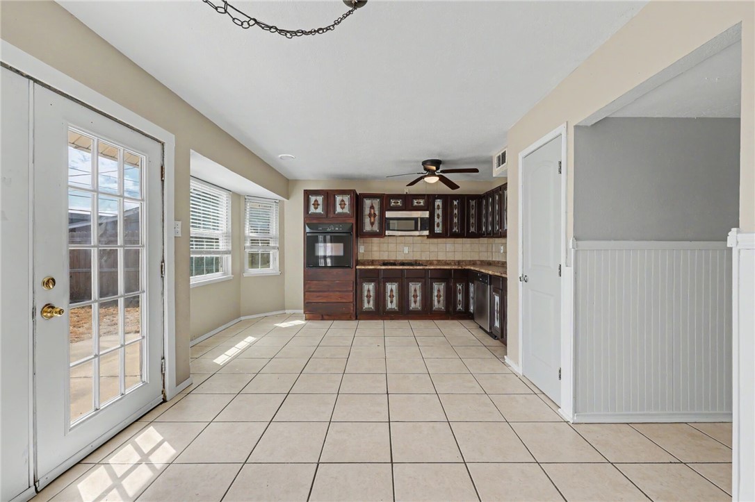 214 Hialeah Drive Corpus Christi TX 78418