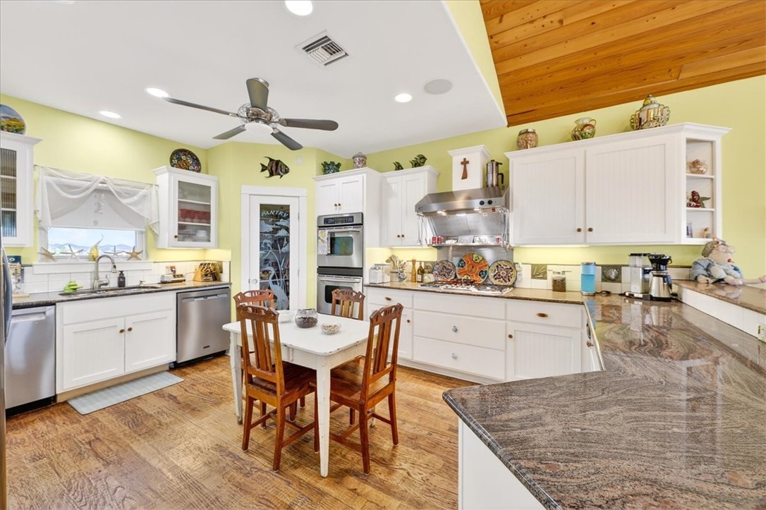 540 Ocean View Drive Port Aransas TX 78373