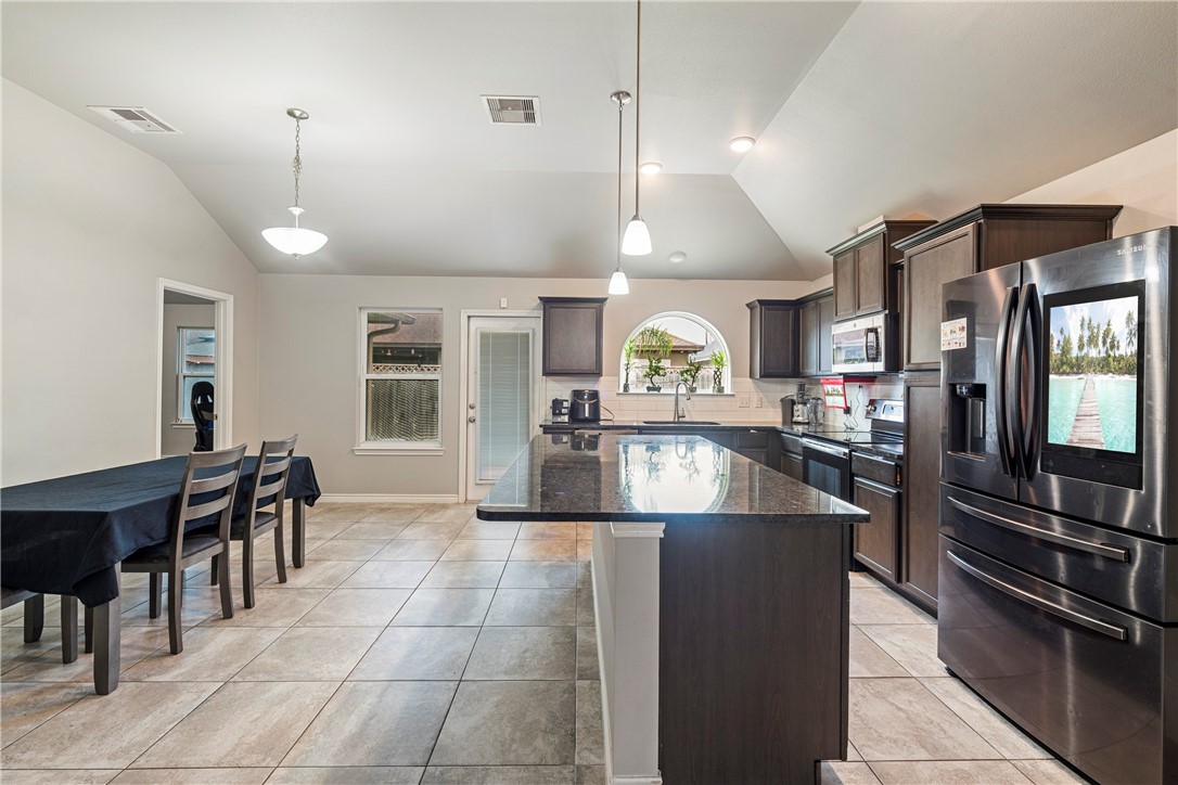 2218 Spoonbill Drive Corpus Christi TX 78414
