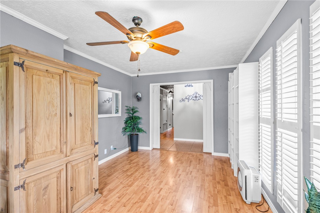 922 Meadowbrook Drive Corpus Christi TX 78412